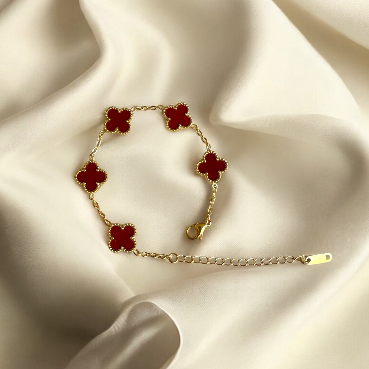 Burgundy Clover Bracelet – 18k Gold Plated Stainless Steel